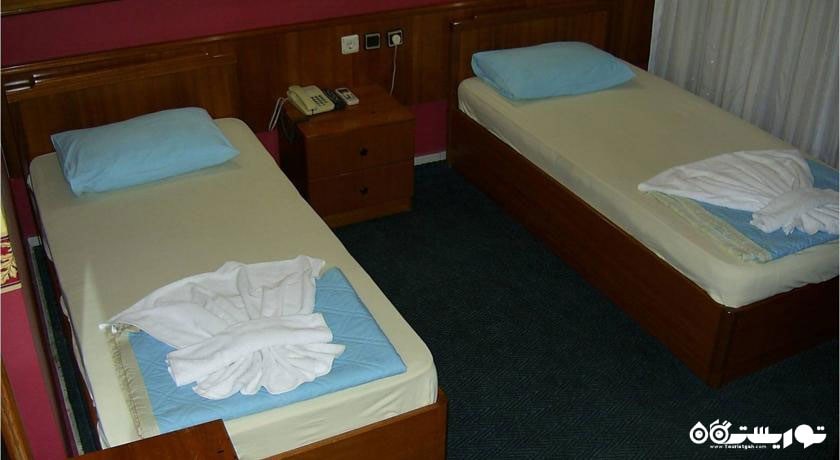 اتاق دبل هتل ماه پر